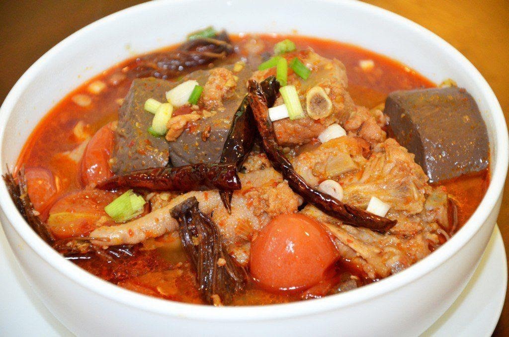 ขนมจีนน้ำเงี้ยว